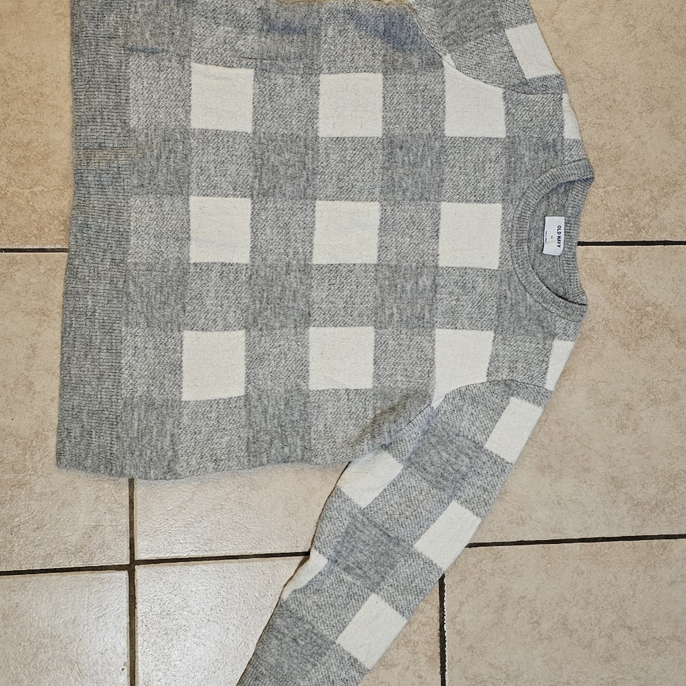 ON sweater